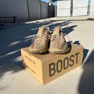 Yeezy Boost 350 V2 Earth